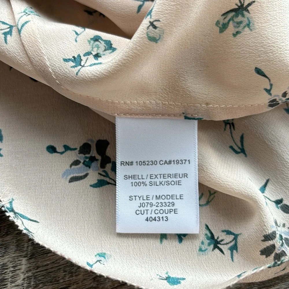 JOIE Floral Silk Scalloped Round Neck Blouse - Picture 5 of 6